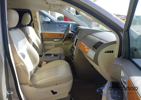 2009 Chrysler Town & Country Limited from USA, damaged, VIN 2A8HR64X89R651214